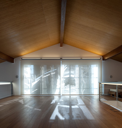 Prefab House in Cedeira by MYCC