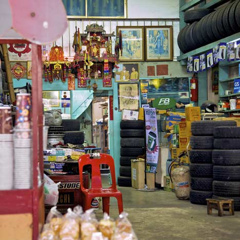 Shophouses – 4 x 8 m Bangkok by Peter Nitsch Shophouses – 4 x 8 m Bangkok by Peter Nitsch