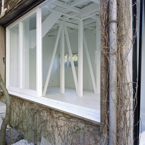 Ivy house by Hiroyuki Miyabe