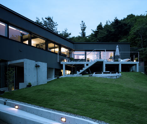 Lifted House by Masato Sekiya Lifted House by Masato Sekiya
