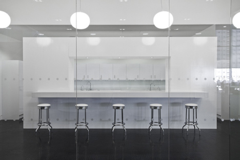 Net a Porter store by Studiofibre
