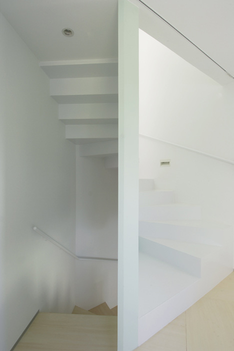 Tobacco by Avehideshi Architects and Associates Tobacco by Avehideshi Architects and Associates