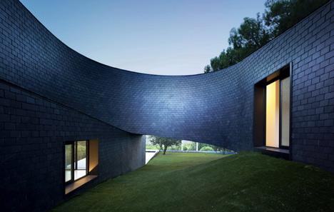 360 House by Subarquitectura