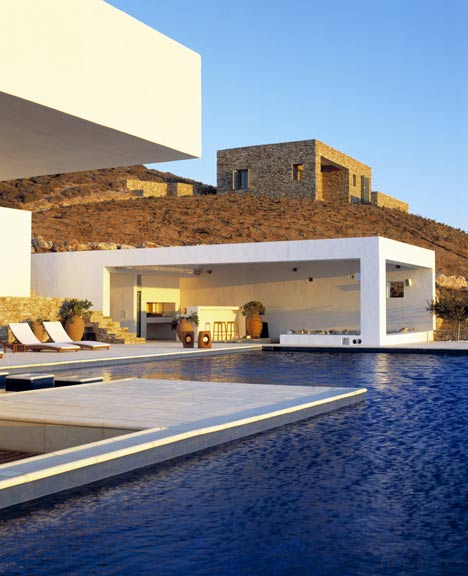 AntiarosDesignProperties by Oliaros