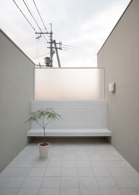 House of Reticence by FORMKouichi Kimura Architects House of Reticence by FORMKouichi Kimura Architects