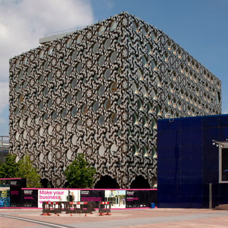 dzn_Ravensbourne_FOA_01a