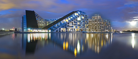 8 House by BIG