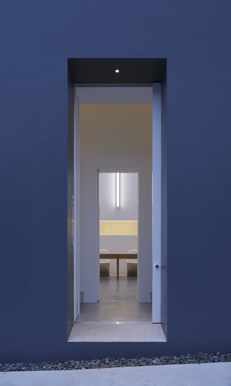 Cube House by Shinichi Ogawa & Associates Cube House by Shinichi Ogawa & Associates