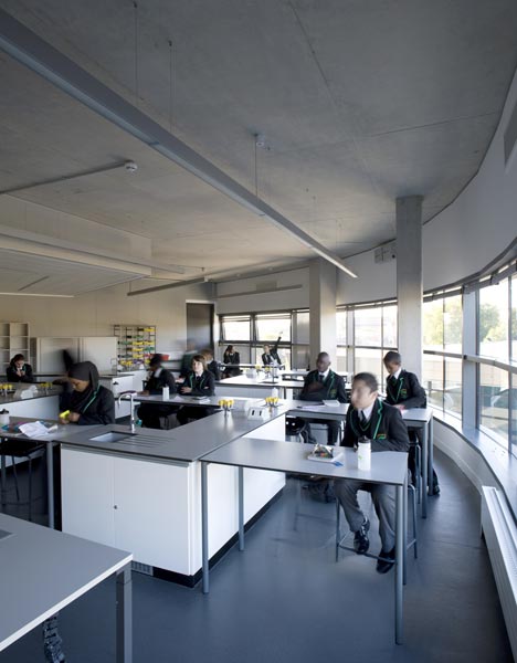 dezeen_Evelyn Grace Academy by Zaha Hadid Architects_6