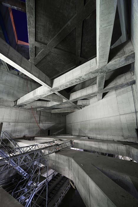 Fővám tér by Spora Architects 