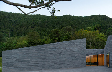 Monitoring and Investigation Center of Furnas by Aires Mateus Monitoring and Investigation Center of Furnas by Aires Mateus