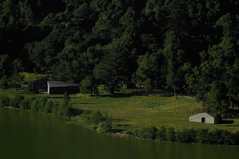 Monitoring and Investigation Center of Furnas by Aires Mateus Monitoring and Investigation Center of Furnas by Aires Mateus