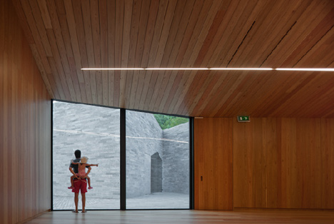 Monitoring and Investigation Center of Furnas by Aires Mateus Monitoring and Investigation Center of Furnas by Aires Mateus