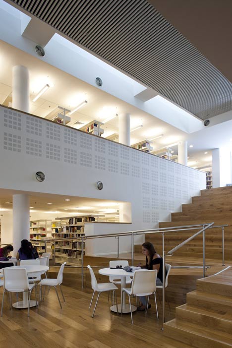 The Robert and Yadelle Sklare Family Library by Schwartz Besnosoff Architects