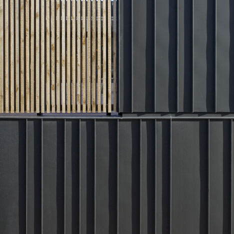 V36K08/09 - URBAN DIVA by Pasel Kuenzel Architects