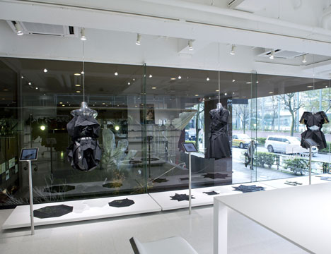 132 5. Issey Miyake by Tokujin Yoshioka 132 5. Issey Miyake by Tokujin Yoshioka