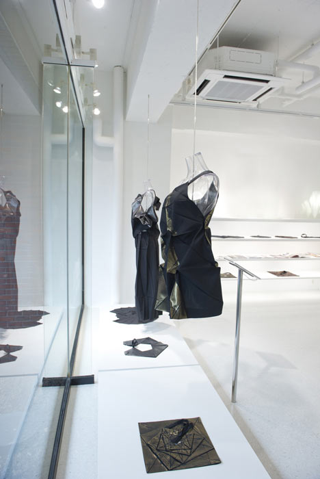 132 5. Issey Miyake by Tokujin Yoshioka 132 5. Issey Miyake by Tokujin Yoshioka
