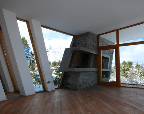 Ribbon House by G2estudio