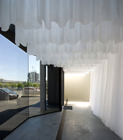 Art Gallery Showroom by Antonio Ravalli Architetti