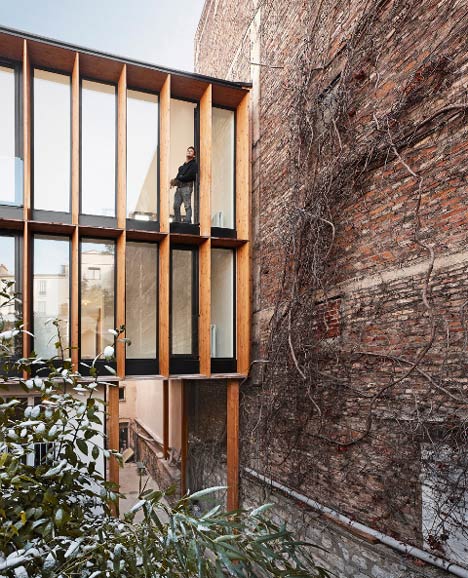 Heliotrope Raising by Bang Architectes