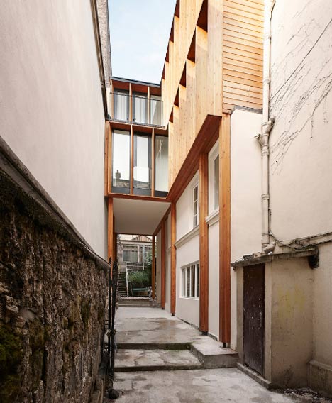 Heliotrope Raising by Bang Architectes