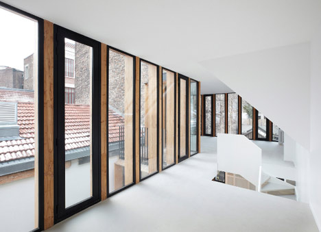 Heliotrope Raising by Bang Architectes