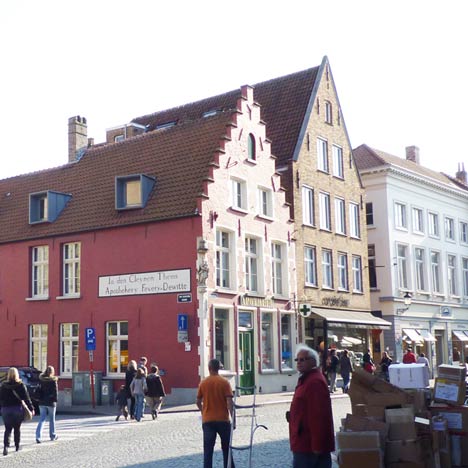 Renovation Bruges by ROOM & ROOM Renovation Bruges by ROOM & ROOM