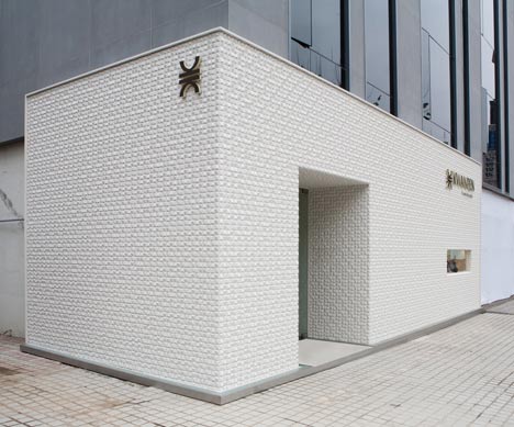 Kwanpen Boutique by Betwin Space Design