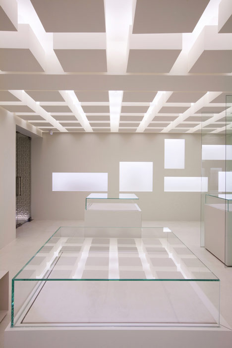 Kwanpen Boutique by Betwin Space Design