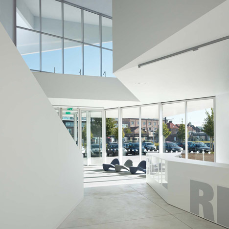 Mediatheque d’Anzin by Dominique Coulon and Associes Mediatheque d’Anzin by Dominique Coulon and Associes