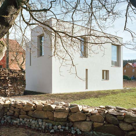 Mountain house by FAM Architekti Mountain house by FAM Architekti