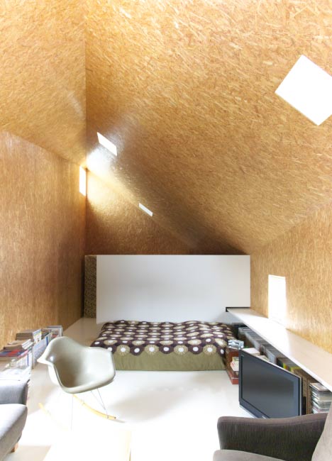 Duplex House in Tokito by Hidehiro Fukuda Architects