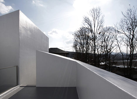 House in Ise by Takashi Yamaguchi and Associates House in Ise by Takashi Yamaguchi and Associates