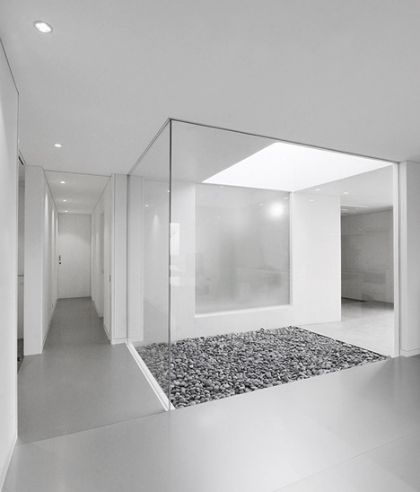 House in Ise by Takashi Yamaguchi and Associates House in Ise by Takashi Yamaguchi and Associates
