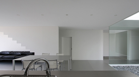 House in Ise by Takashi Yamaguchi and Associates House in Ise by Takashi Yamaguchi and Associates