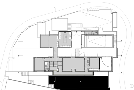 House in Paco de Arcos by Jorge Mealha Arquitecto