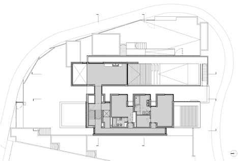 House in Paco de Arcos by Jorge Mealha Arquitecto