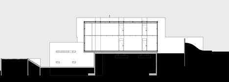 House in Paco de Arcos by Jorge Mealha Arquitecto