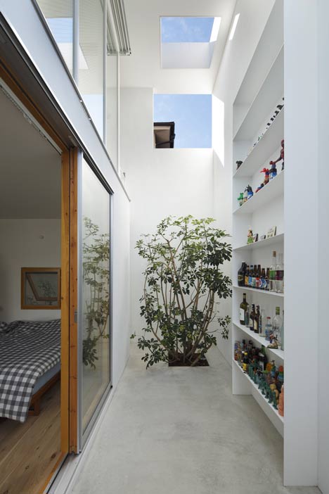 Inside Out by Takeshi Hosaka Architects Inside Out by Takeshi Hosaka Architects