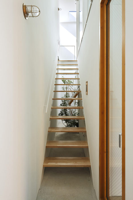 Inside Out by Takeshi Hosaka Architects Inside Out by Takeshi Hosaka Architects