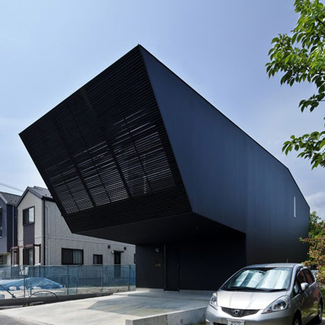 Lift by Apollo Architects ＆ Associates
