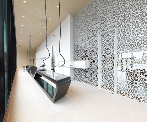 MP09 Black Panther by GS Architects