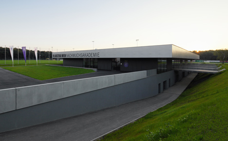 Sports Hall Vienna by Franz Architekten