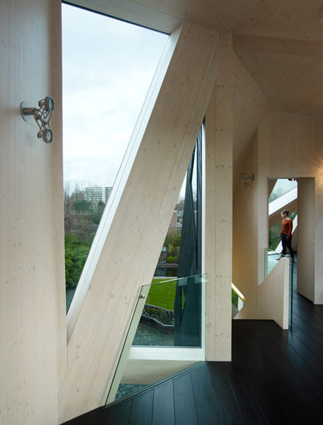 Villa Rotterdam by Ooze