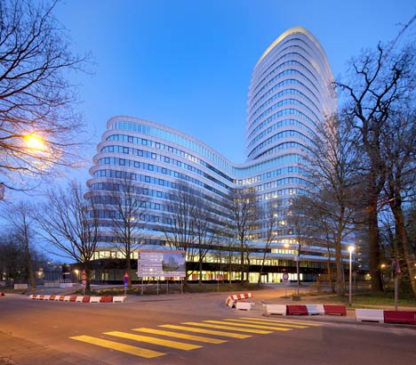 DUO and Tax Offices by UNStudio