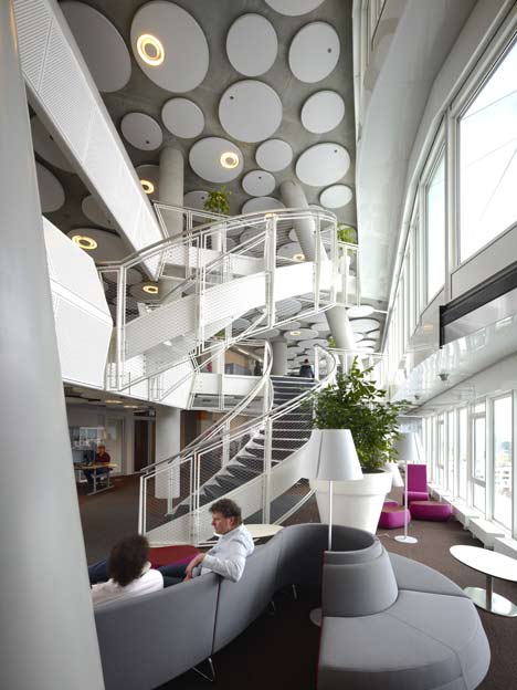 DUO and Tax Offices by UNStudio