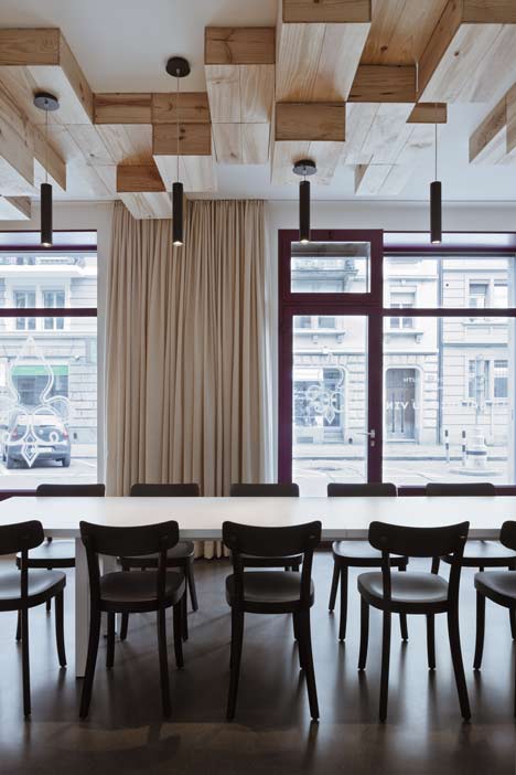 Albert Reichmuth Wine Store by OOS Albert Reichmuth Wine Store by OOS