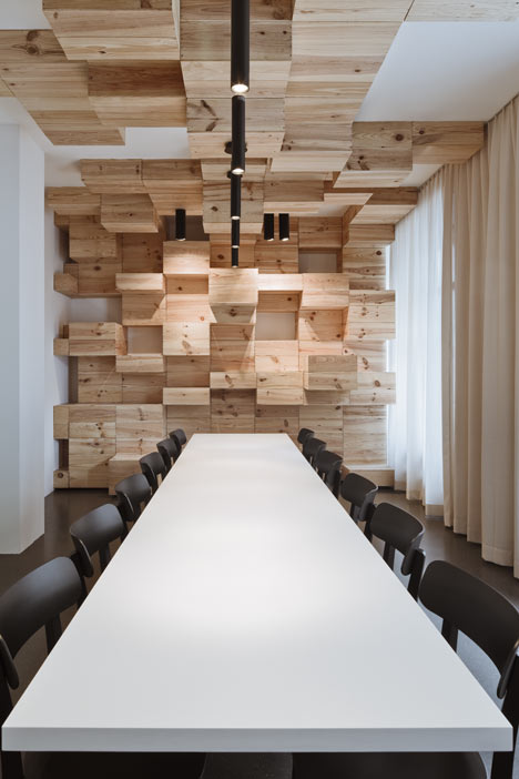 Albert Reichmuth Wine Store by OOS Albert Reichmuth Wine Store by OOS
