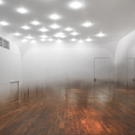 Anzas dance studio by yoshimasa tsutsumi