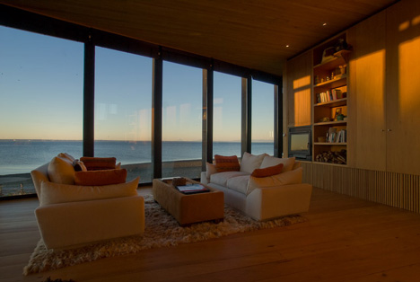 House At Punta Chilen by dRN Architects